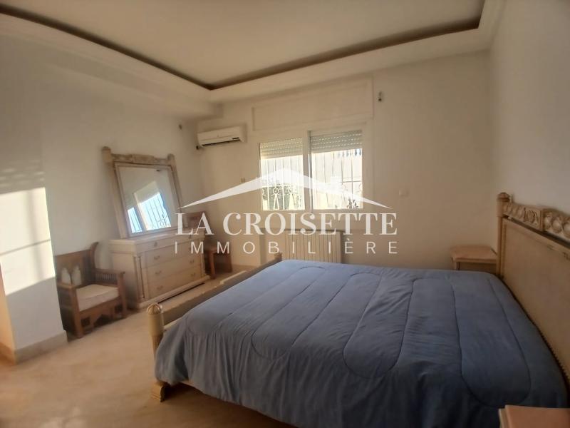 Rez-de-chaussée de villa meublé S+3 avec jardin à Carthage